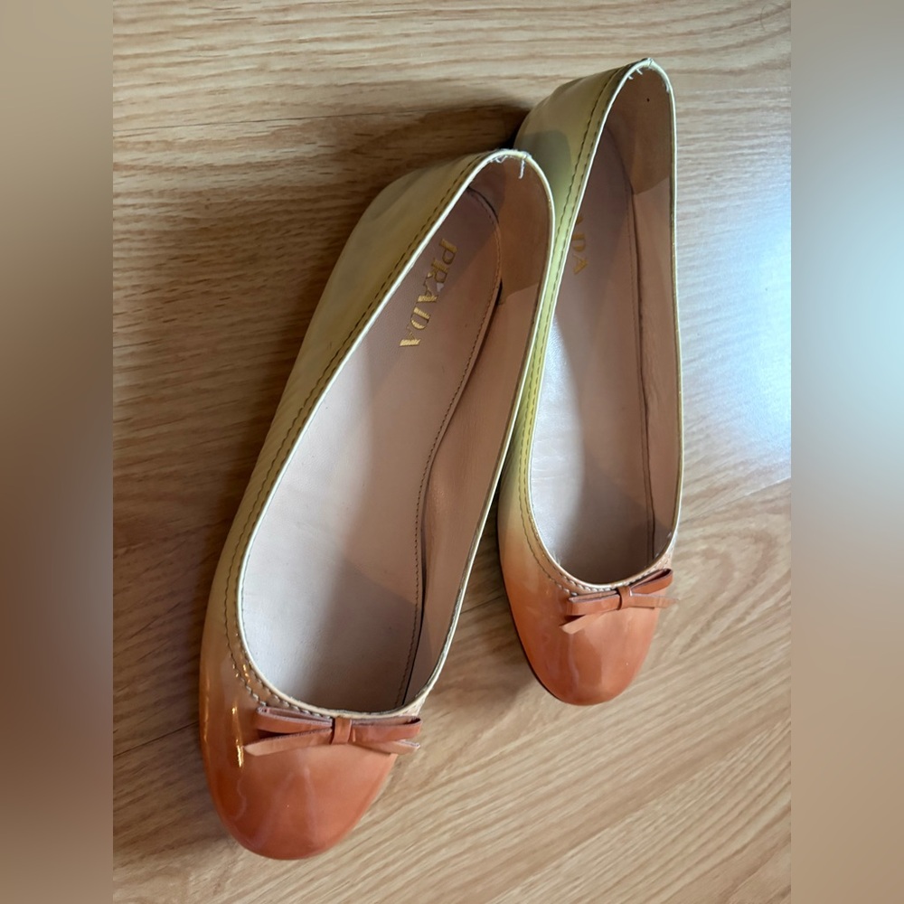 Prada women’s patent leather ballet flats, size 37, made of genuine leather. - Picture 5 of 9